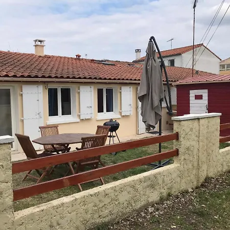 La Ptite Maison De Pour 4 Personnes Avec Jardin 度假居